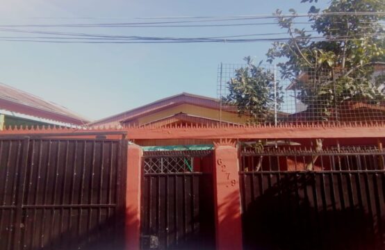 Se Vende Amplia Casa Sólida Muy Iluminada de un piso en la Comuna de Peñalolen