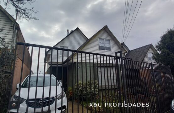 Se Vende Casa con 4 Dormitorios en Fundo del Carmen.