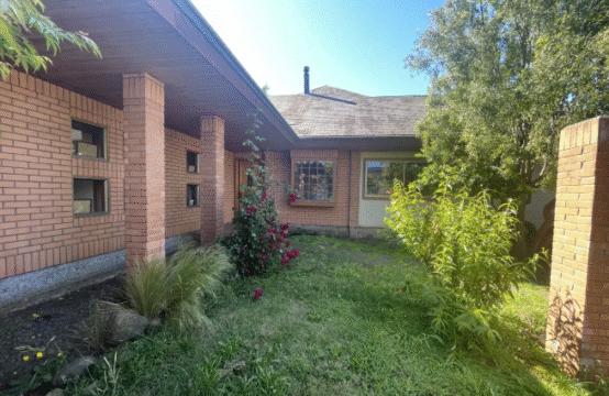 Se Vende Casa En Parcela, Condominio Lomas Del Carmen.